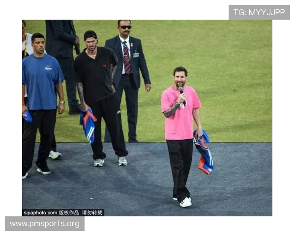 欧冠决赛场外闹剧男子无端调戏阿根廷竞技队球迷引发激烈骚动风波