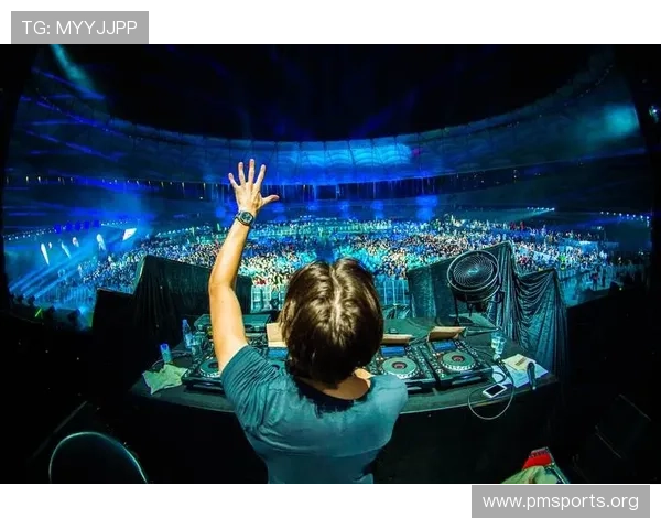 以享受假期为主题斯洛特伊维萨岛度假欣赏知名DJ现场演出感受音乐魅力