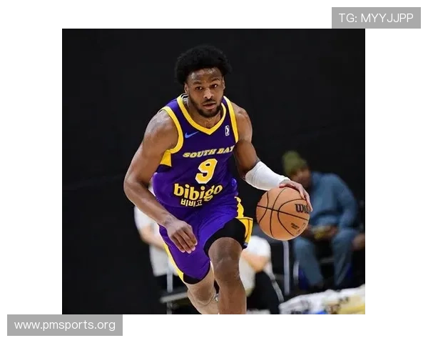 贝弗利称布朗尼比赛风格相似将成为湖人改变比赛关键力量核心人物