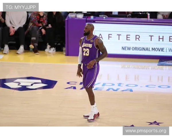 里夫斯盛赞老詹与卢卡精妙助攻让比赛节奏更加从容轻松全场表现出色